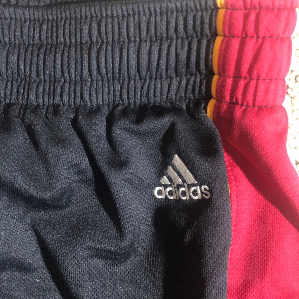 Adidas Men’s Vintage Miami Heat NBA Swingman Basketball Shorts, Size XXL - Picture 5 of 7